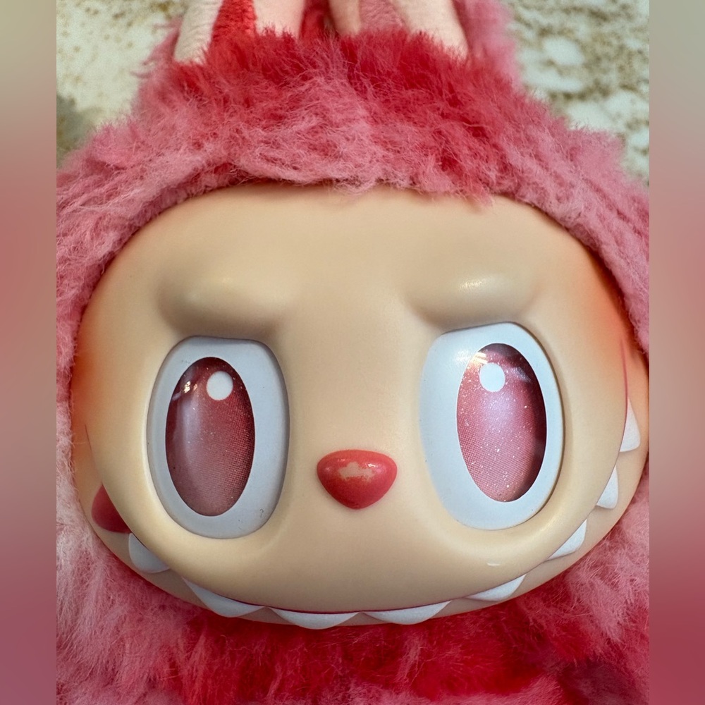 Labubu Big Into Energy - Love - Picture 3 of 9